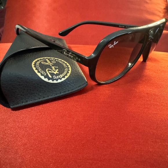 Rayban Classic Aviators - Picture 2 of 4